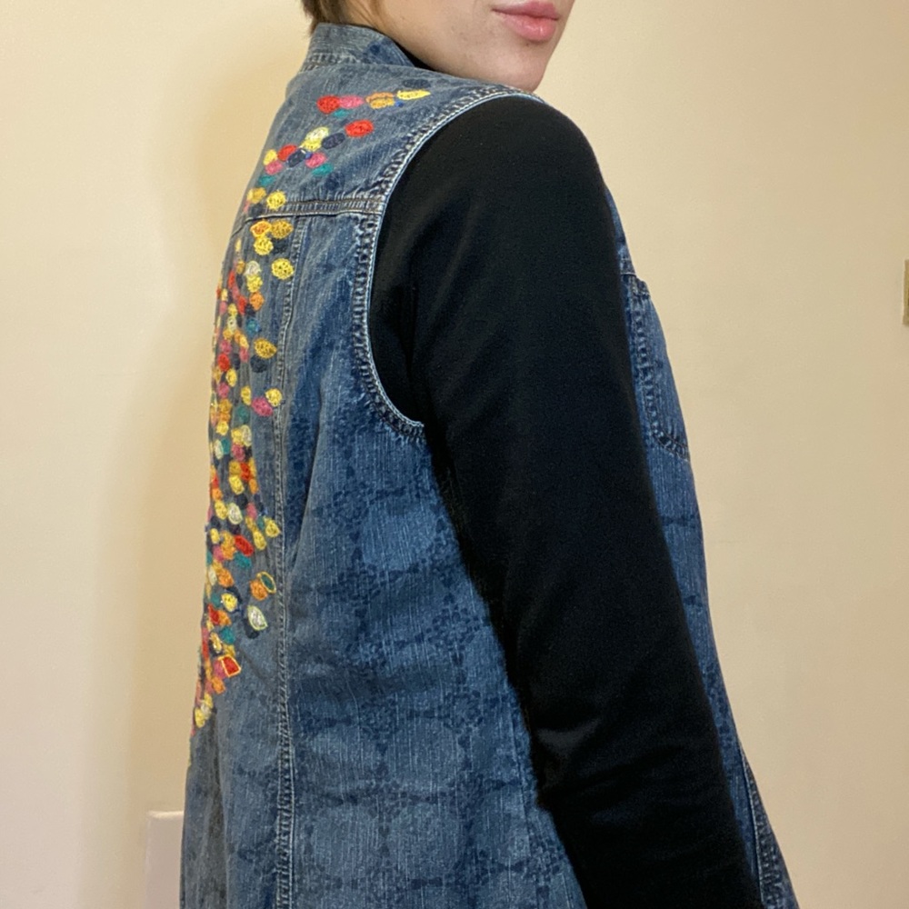 Embroidered Jean Patterned Vest - Picture 4 of 8